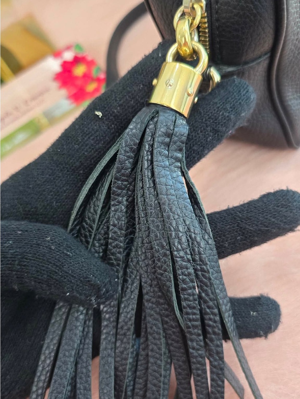 Gucci Black Pebbled Leather Crossbody Bag with Interlocking G - Picture 9 of 16